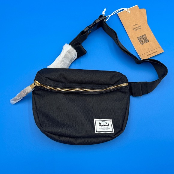 Herschel Supply Co. Other - Herschel Settlement Hip Pack Black Fanny Pack Crossbody Belt Bag NEW - 2L